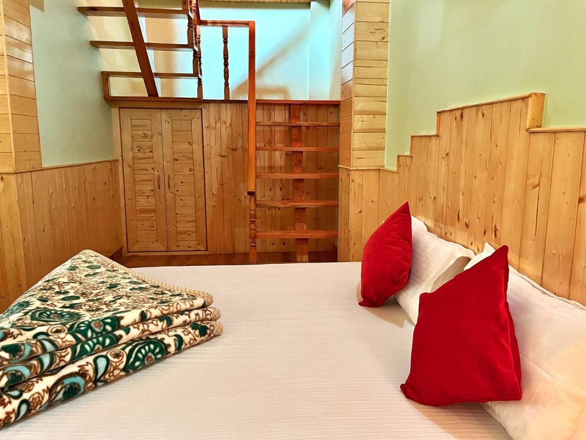 Mid Orchard Cottage, Kasol Exteriör bild